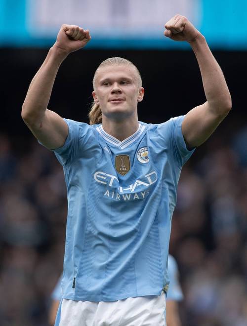 梅西职业生涯获得13座联赛冠军：西甲10冠、法甲2冠、美职联1冠