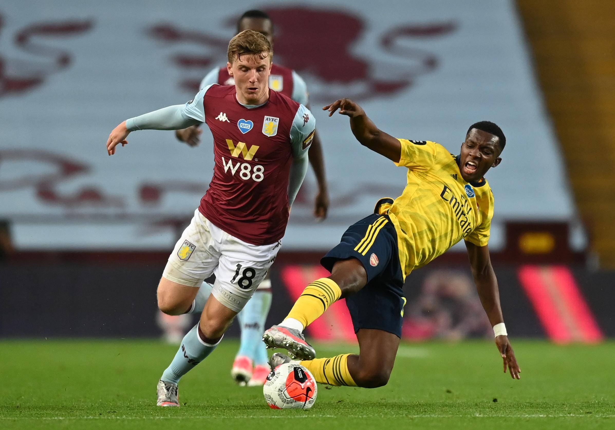 伊尔迪兹：我踢伪9号？大家可以拭目以待；斯帅没给我额外压力