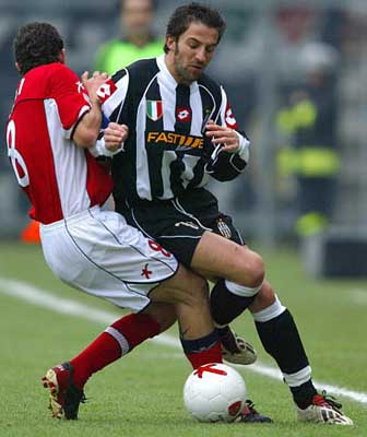 记者：阿德耶米决定明夏离开德甲，曼联、切尔西均有意（记者：阿德耶米预计来夏告别德甲，曼联与切尔西有意引进）