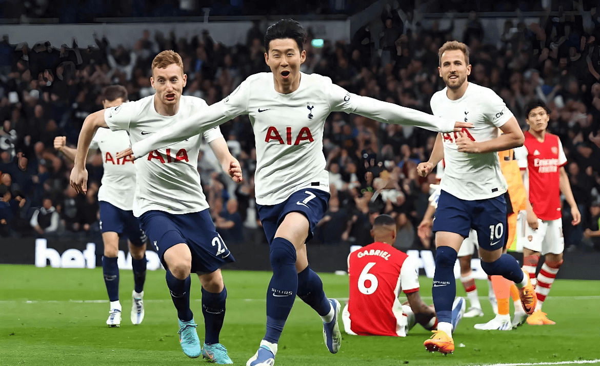 2025／26赛季英超：鲁尼公开评论萨拉赫损害了利物浦的稳定（英超2025／26：鲁尼对萨拉赫的公开言论被指破坏利物浦稳定）