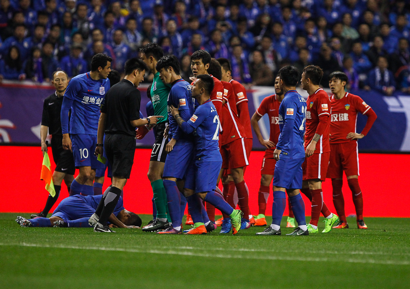 足球巴西名宿点评国足：需要更多年轻力量