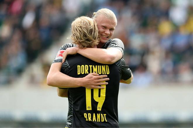 图片报：狼堡想挖多特体育总监凯尔，后者与多特合同到2027年