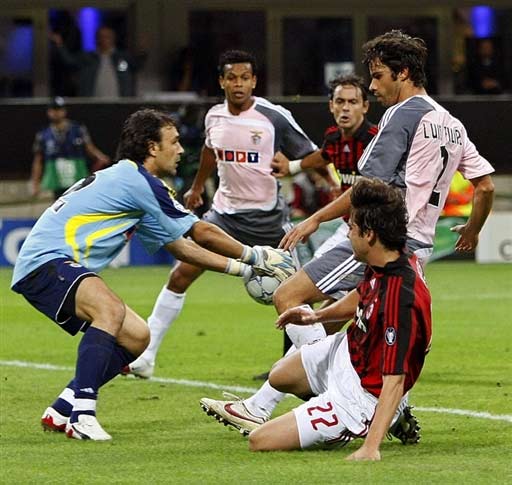 当选全场最佳：姆博莫本轮非洲杯数据一览（姆博莫当选全场最佳：本轮非洲杯数据盘点）