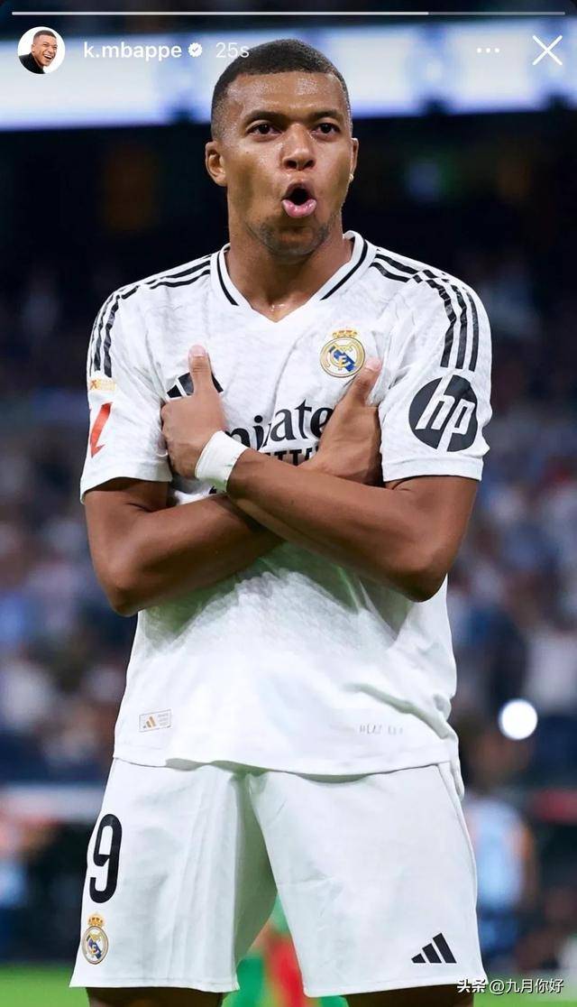 欧冠赛场精彩瞬间：巴萨主场2-0取胜,（欧冠焦点战：巴萨主场2-0告捷）